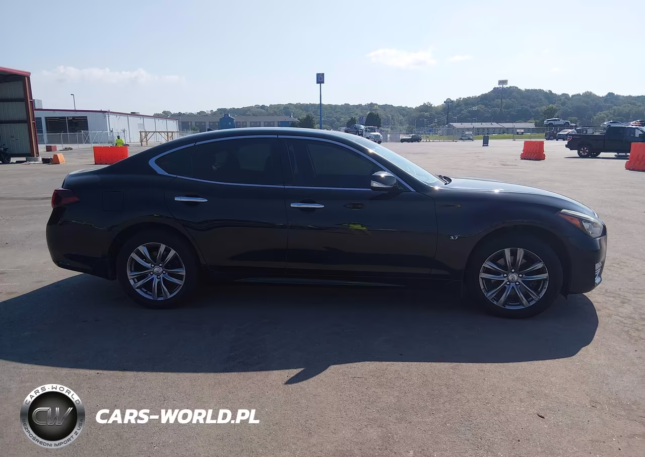 2015 Infiniti Q70 3.7X VIN:JN1BY1ARXFM560925 - 13