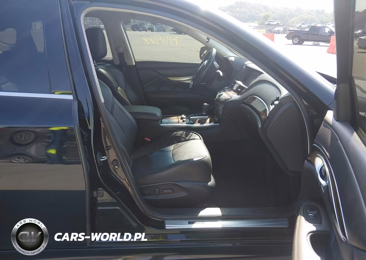 2015 Infiniti Q70 3.7X VIN:JN1BY1ARXFM560925 - 5