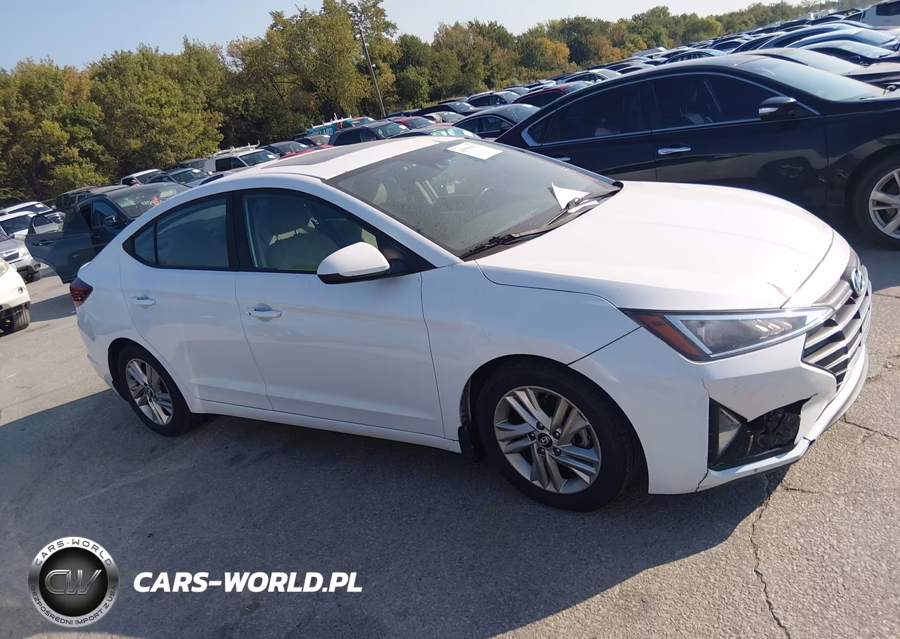 2019 Hyundai Elantra Value Edition VIN:5NPD84LF0KH477888 - 13