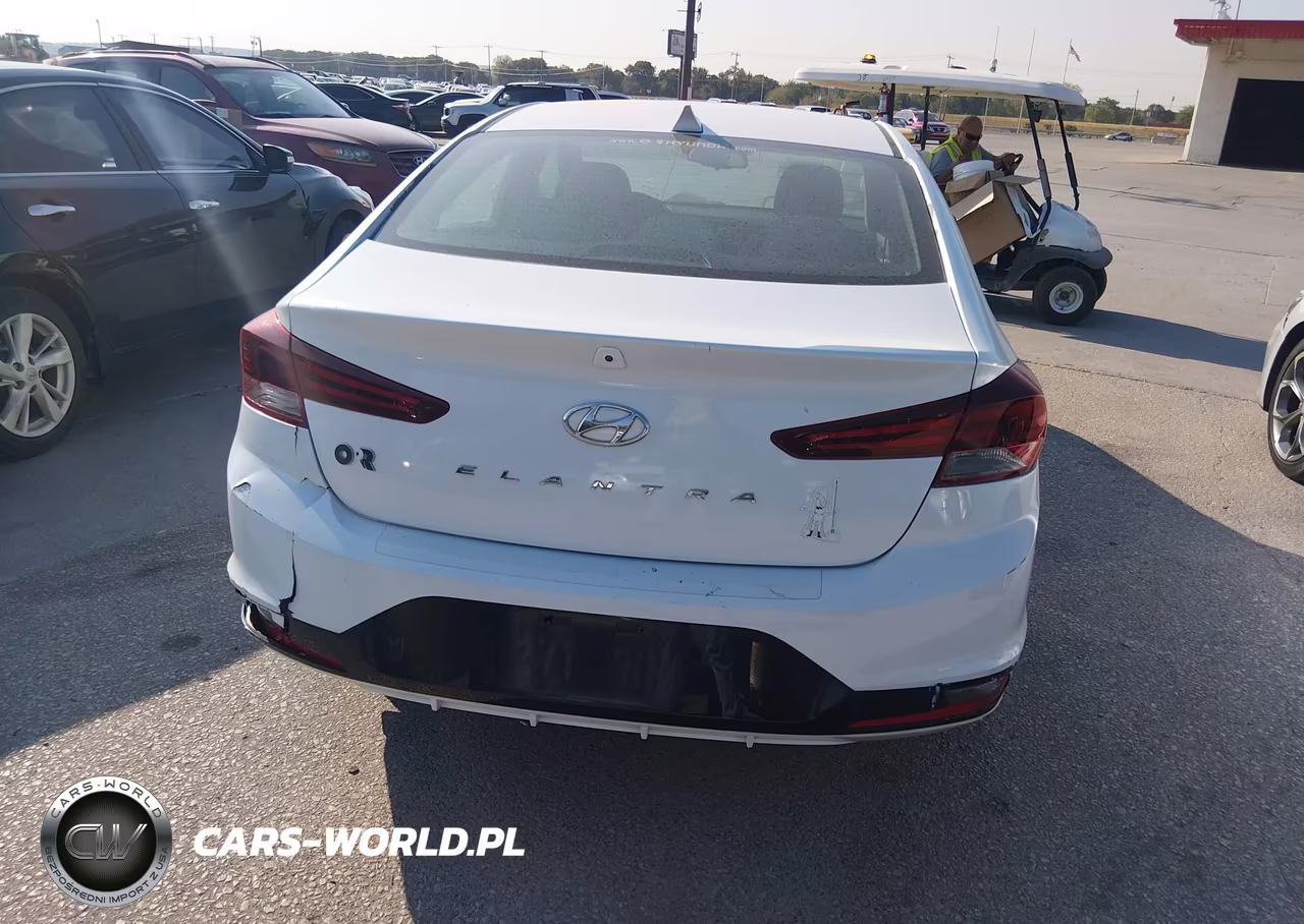 2019 Hyundai Elantra Value Edition VIN:5NPD84LF0KH477888 - 16