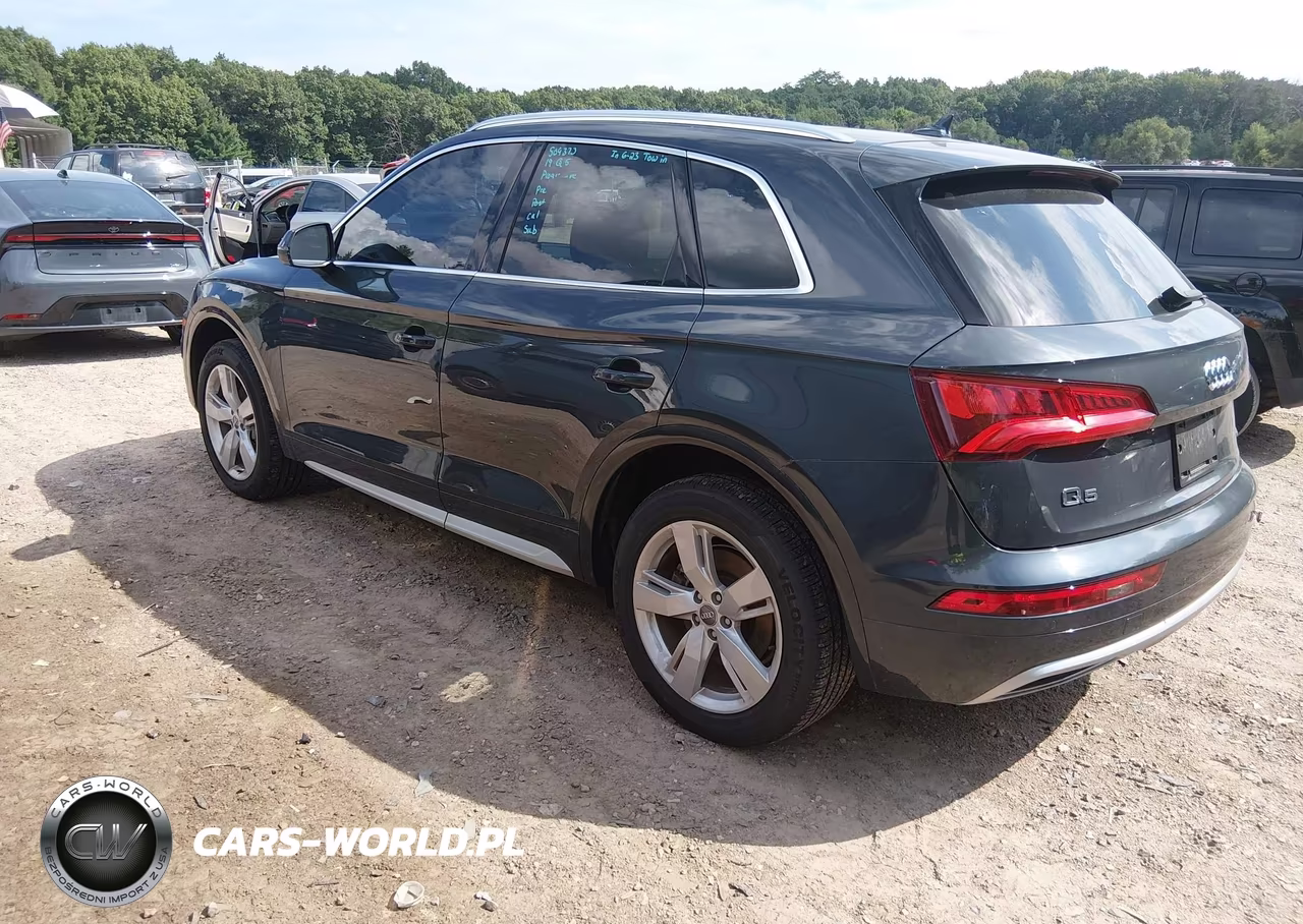 2019 Audi Q5 45 Premium VIN:WA1BNAFY5K2081804 - 3