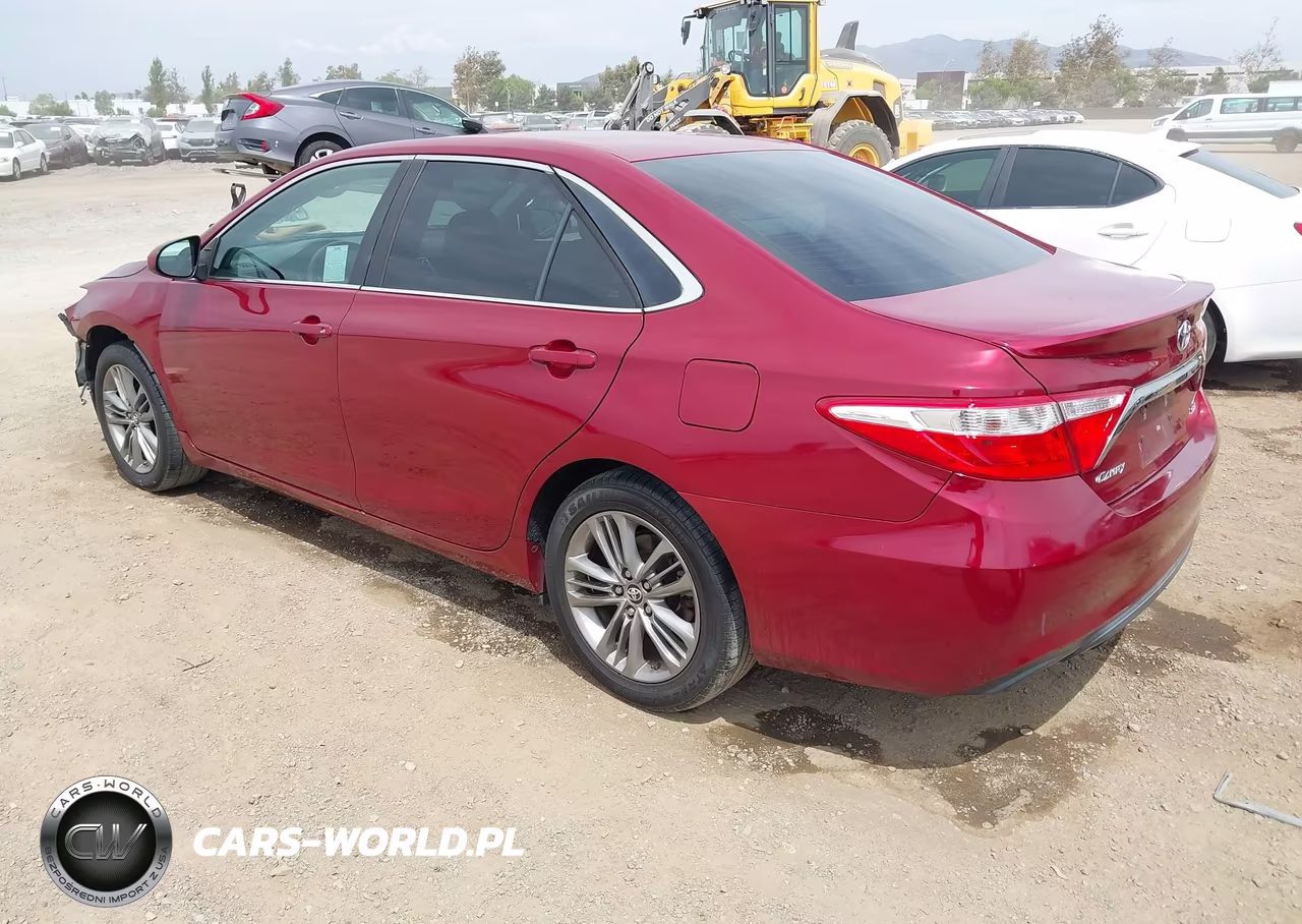 2016 Toyota Camry Se VIN:4T1BF1FK4GU500196 - 3