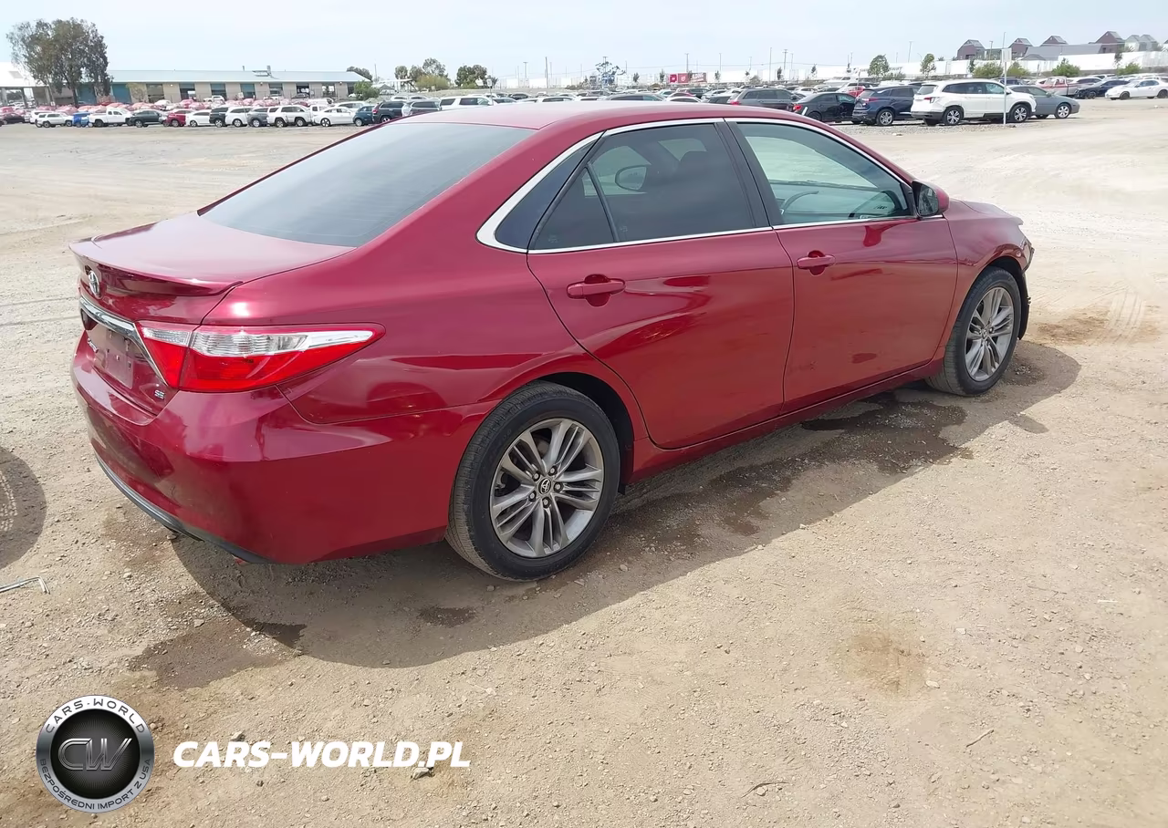 2016 Toyota Camry Se VIN:4T1BF1FK4GU500196 - 4