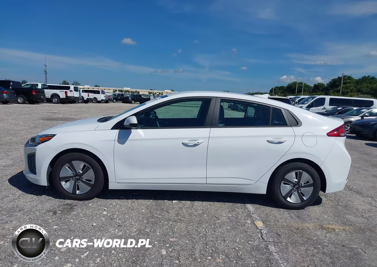 2021 Hyundai Ioniq Hybrid Blue VIN:KMHC65LC1MU247875 - 14