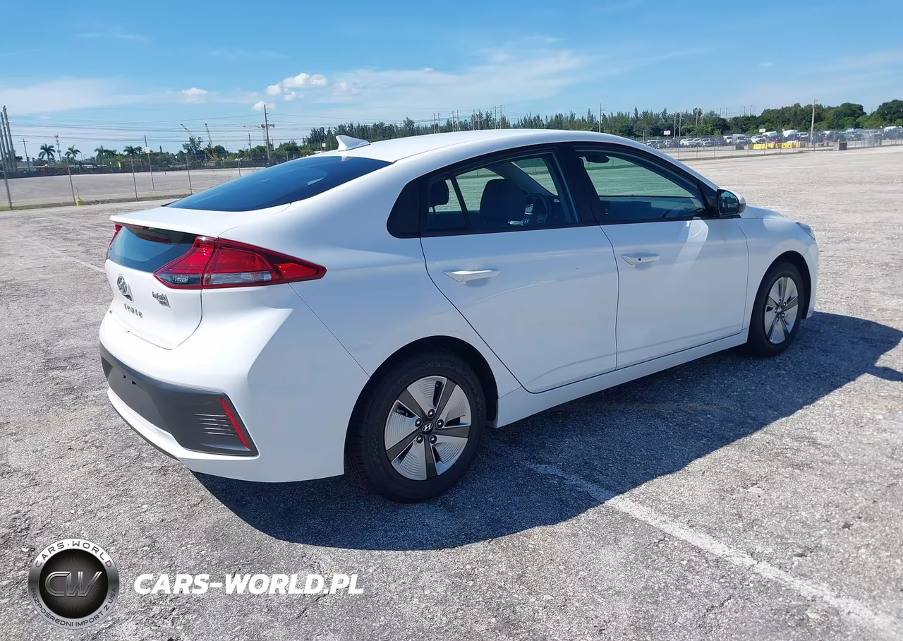 2021 Hyundai Ioniq Hybrid Blue VIN:KMHC65LC1MU247875 - 4