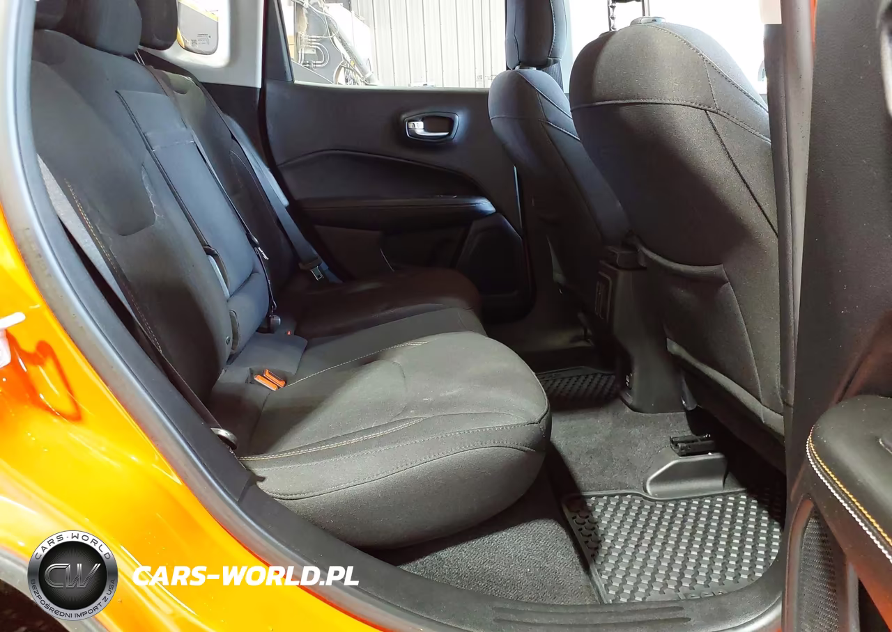 2018 Jeep Compass Sport 4X4 VIN:3C4NJDAB6JT392271 - 8