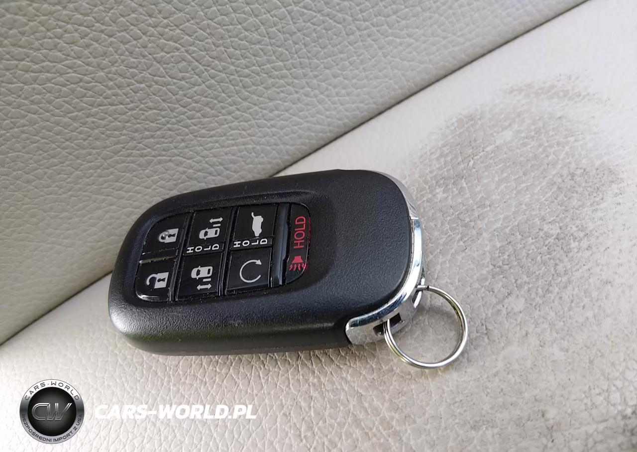 2025 Honda Odyssey Elite VIN:5FNRL6H90SB047179 - 11