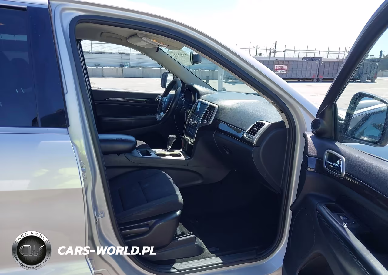 2013 Jeep Grand Cherokee Laredo VIN:1C4RJEAG2DC519214 - 5