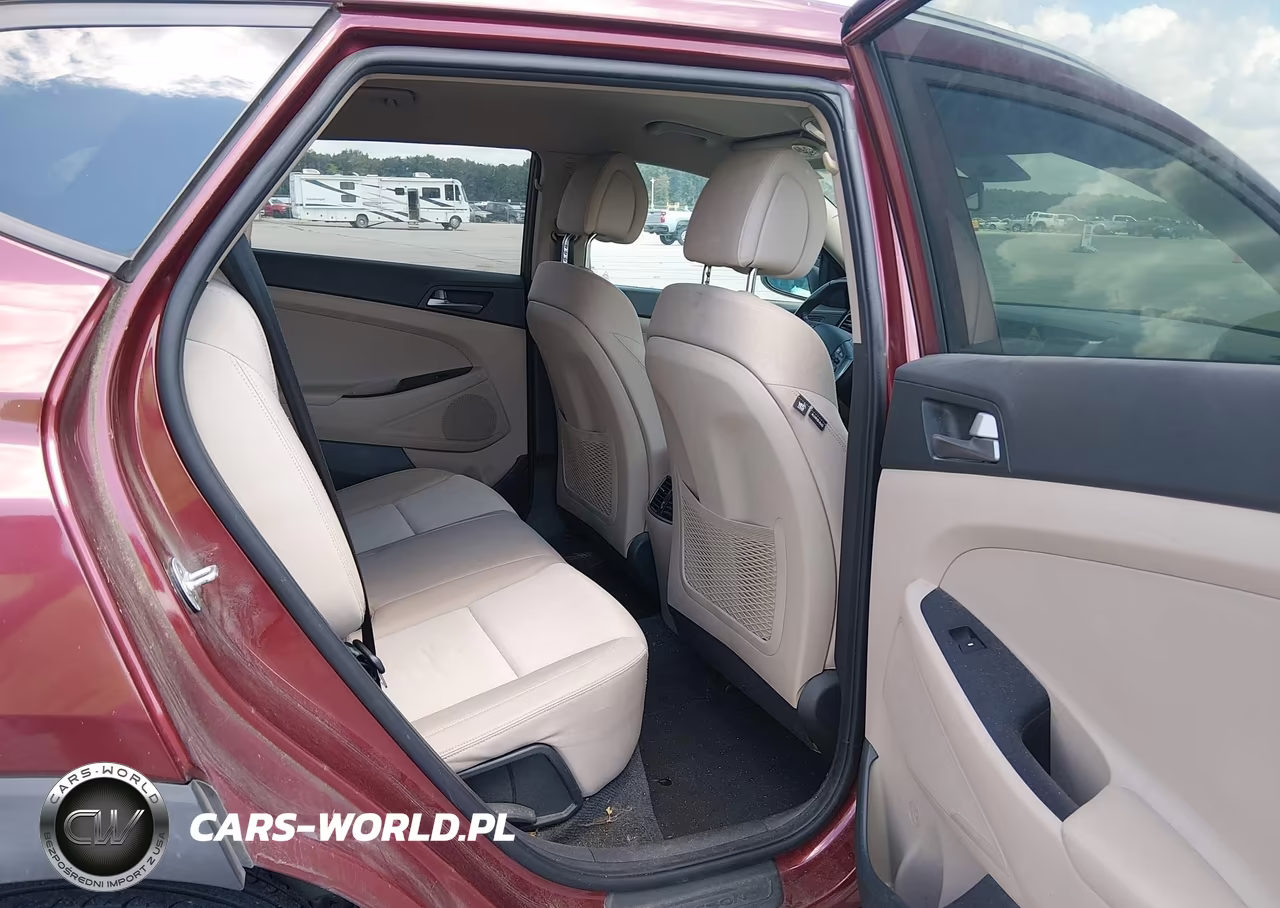 2017 Hyundai Tucson Sport VIN:KM8J3CA29HU271796 - 8