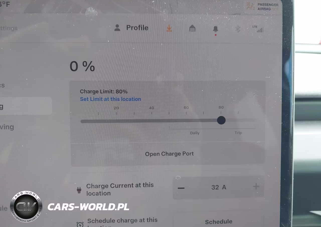 2026 Tesla Model Y Premium-Rear-Wheel Drive VIN:7SAYGDED8TA580623 - 17