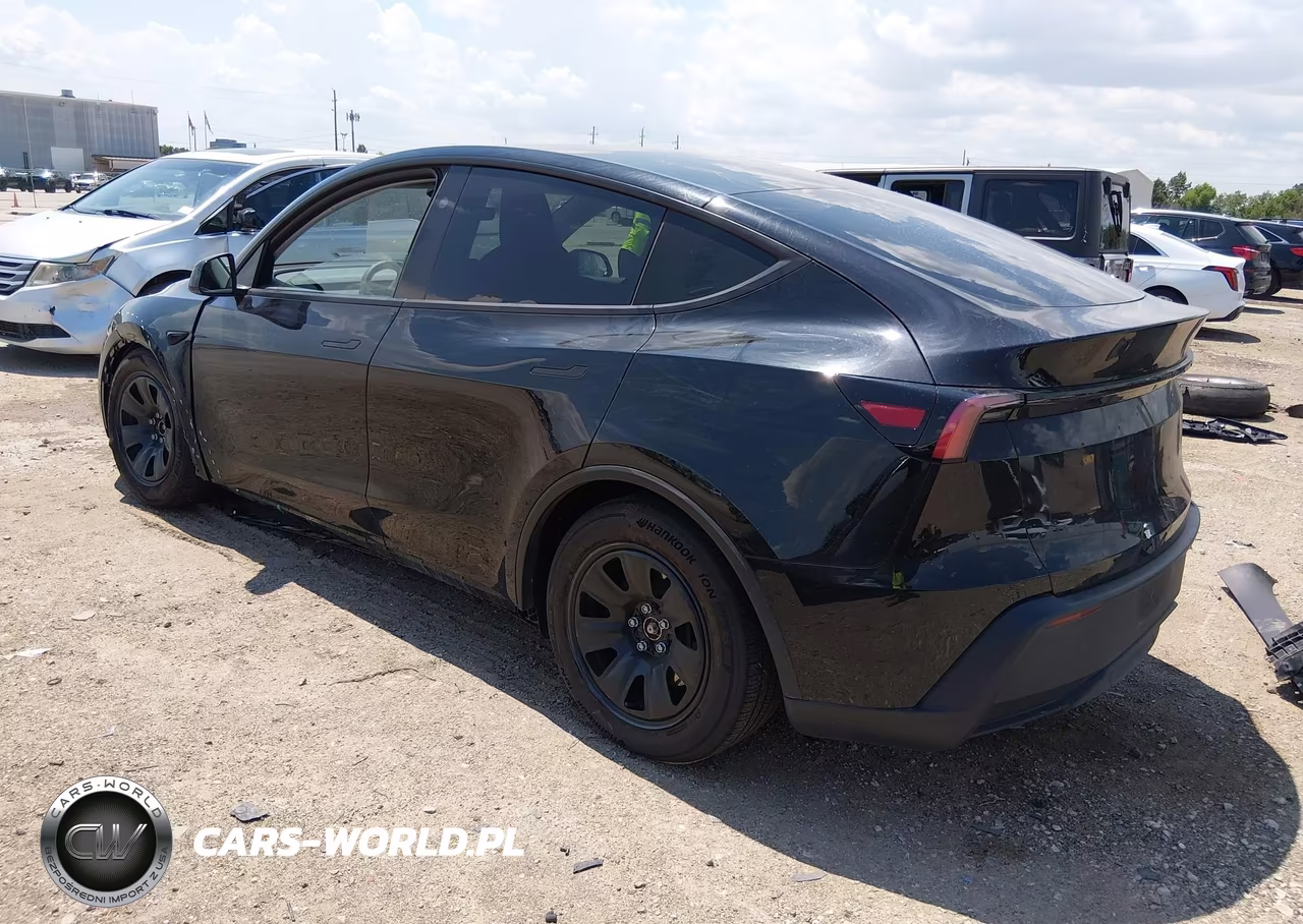 2026 Tesla Model Y Premium-Rear-Wheel Drive VIN:7SAYGDED8TA580623 - 3