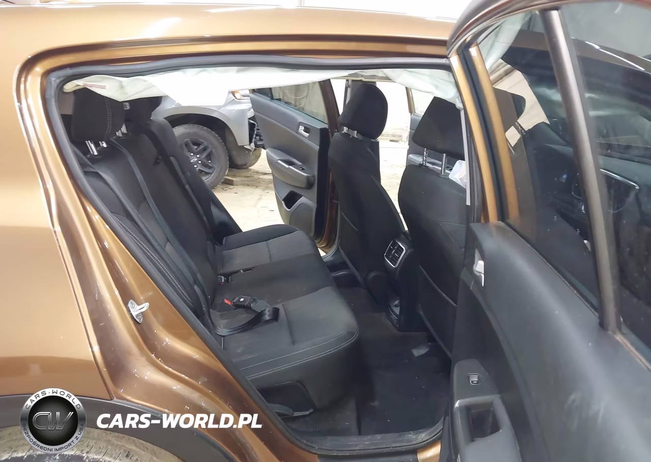 2020 Kia Sportage Lx VIN:KNDPMCAC8L7670291 - 8