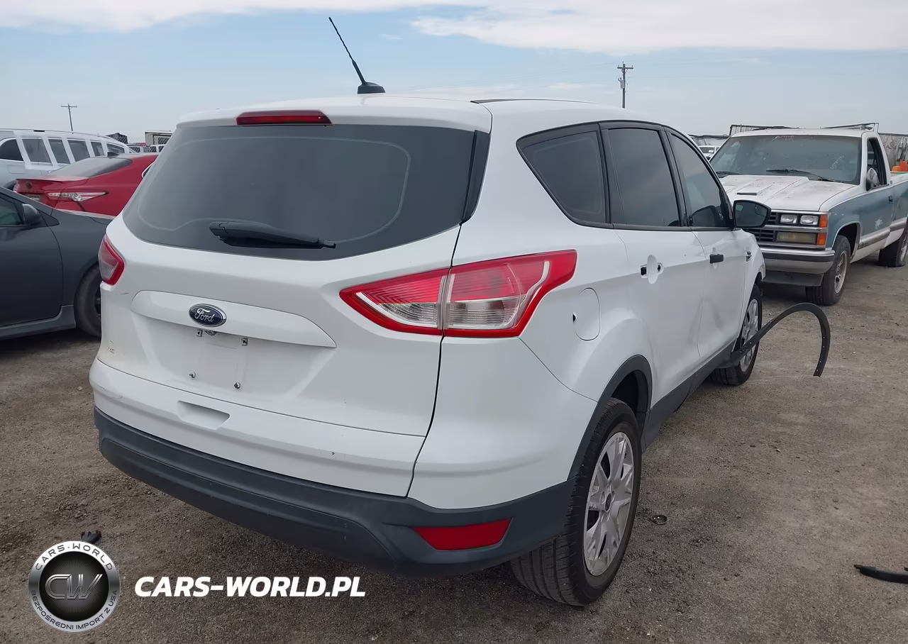 2015 Ford Escape S VIN:1FMCU0F7XFUB29690 - 4