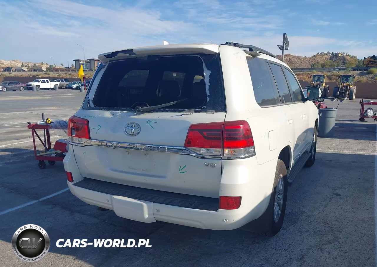2016 Toyota Land Cruiser V8 VIN:JTMCY7AJ7G4046076 - 4