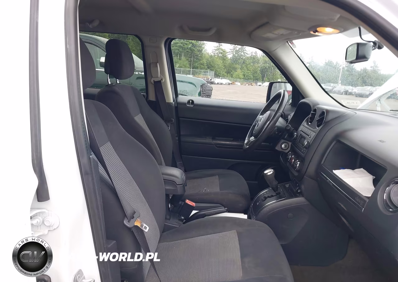 2015 Jeep Patriot Latitude VIN:1C4NJRFB3FD376760 - 5
