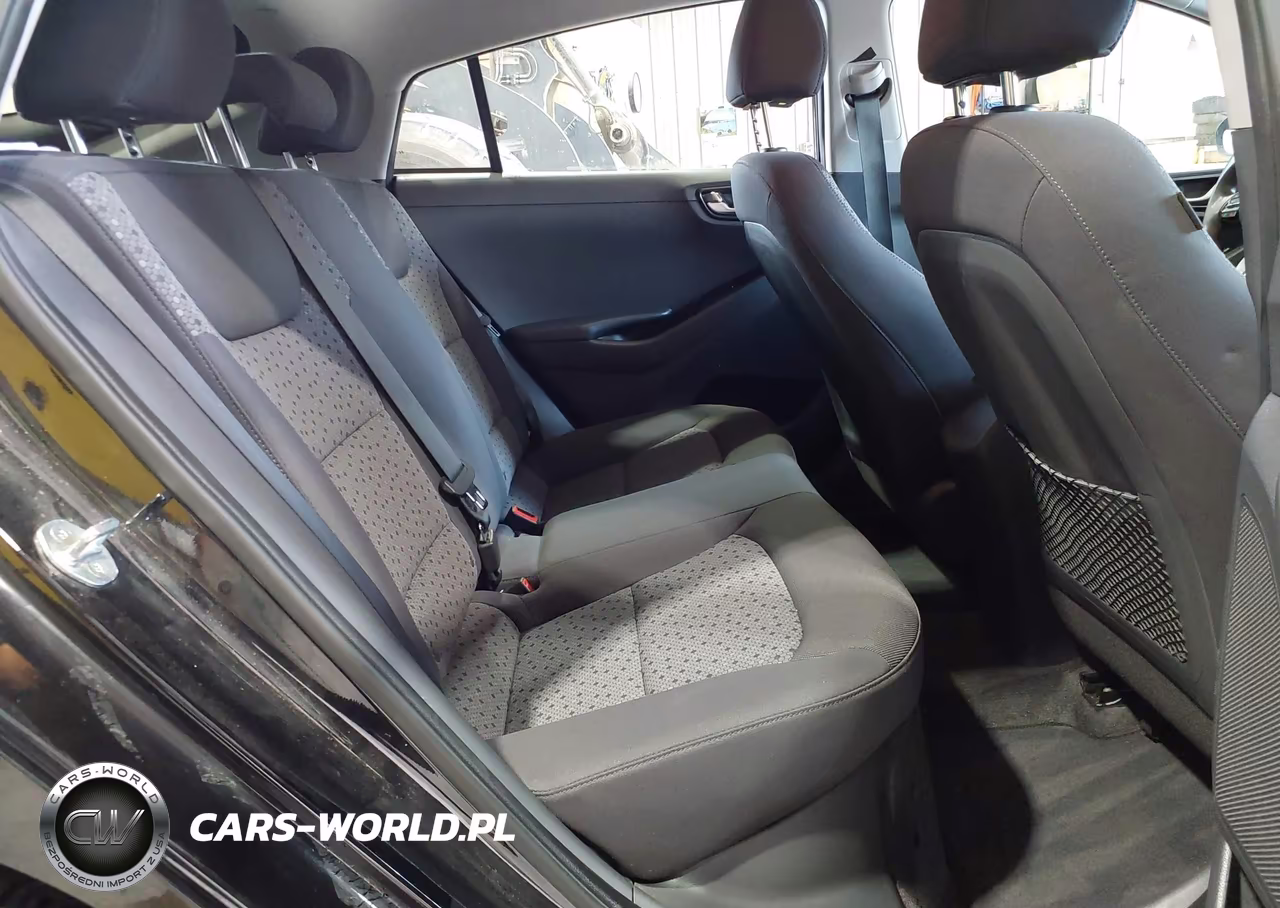 2018 Hyundai Ioniq Hybrid Blue VIN:KMHC65LC0JU099715 - 8