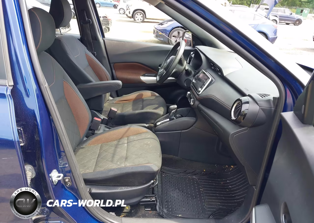 2018 Nissan Kicks Sr VIN:3N1CP5CU5JL546675 - 5