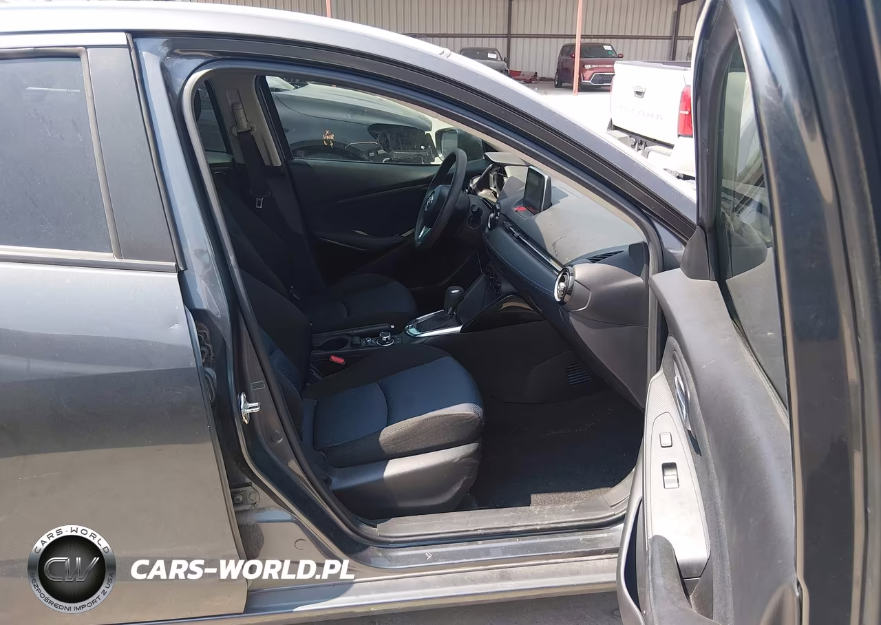 2018 Toyota Yaris Ia VIN:3MYDLBYV6JY306259 - 5