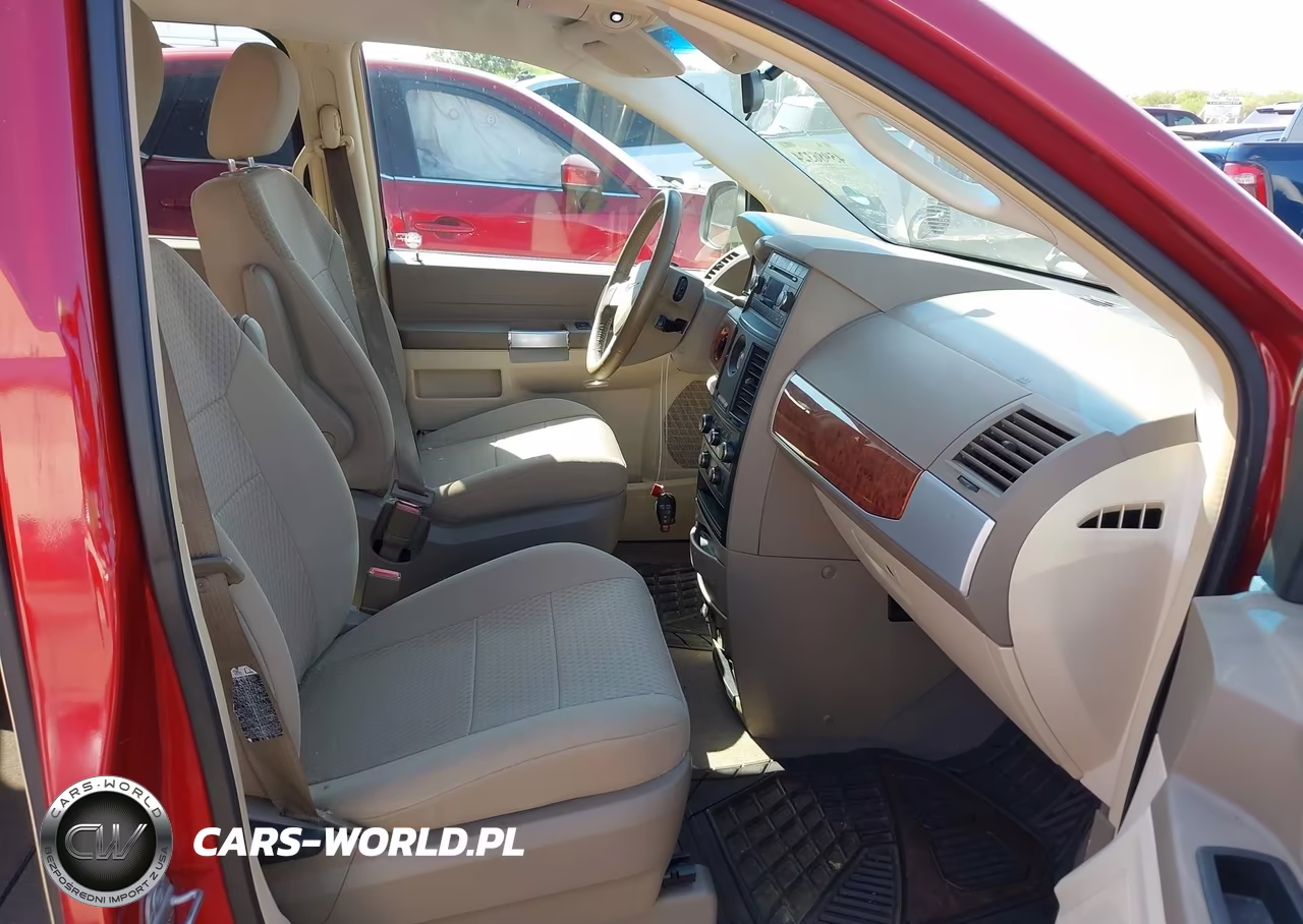 2008 Chrysler Town & Country Touring VIN:2A8HR54P18R834723 - 5