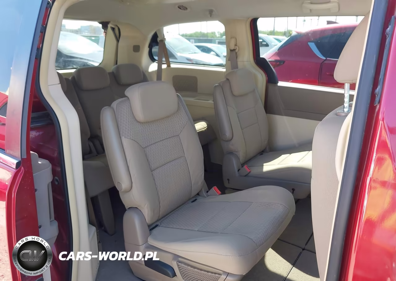 2008 Chrysler Town & Country Touring VIN:2A8HR54P18R834723 - 8
