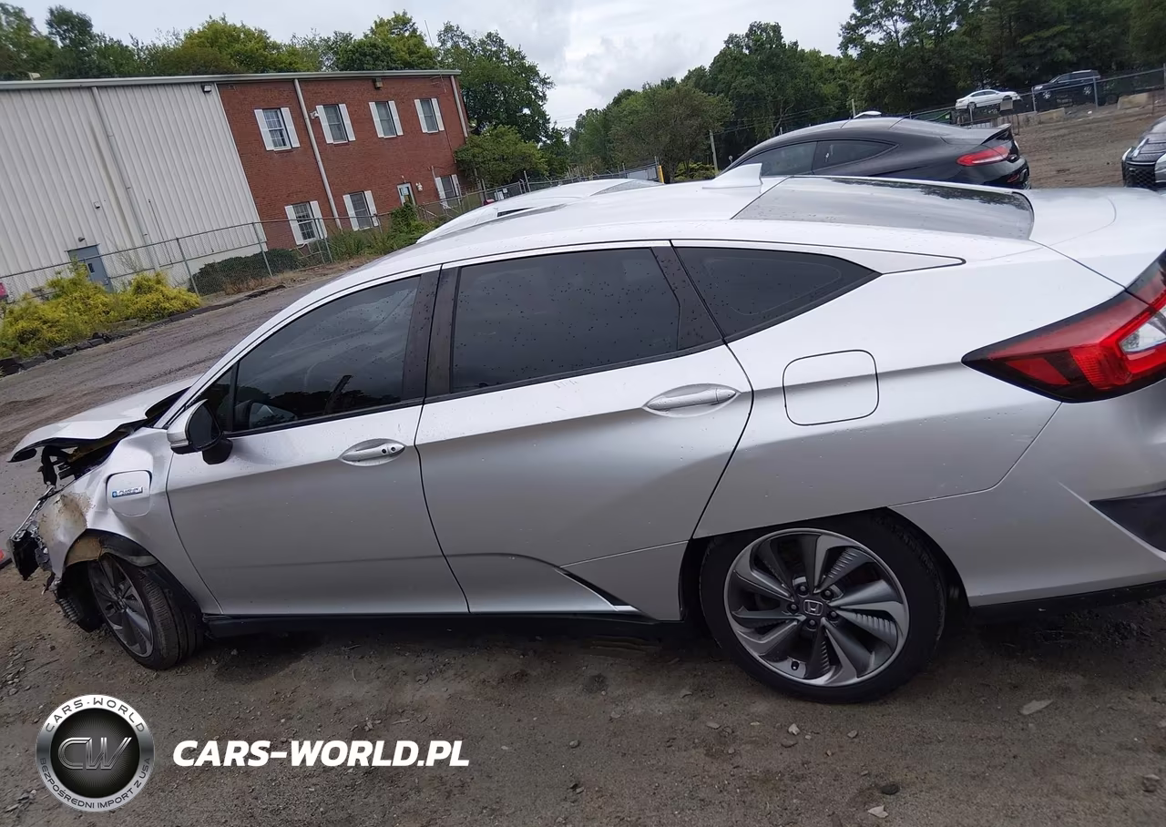 2018 Honda Clarity Plug-In Hybrid Touring VIN:JHMZC5F3XJC019750 - 14