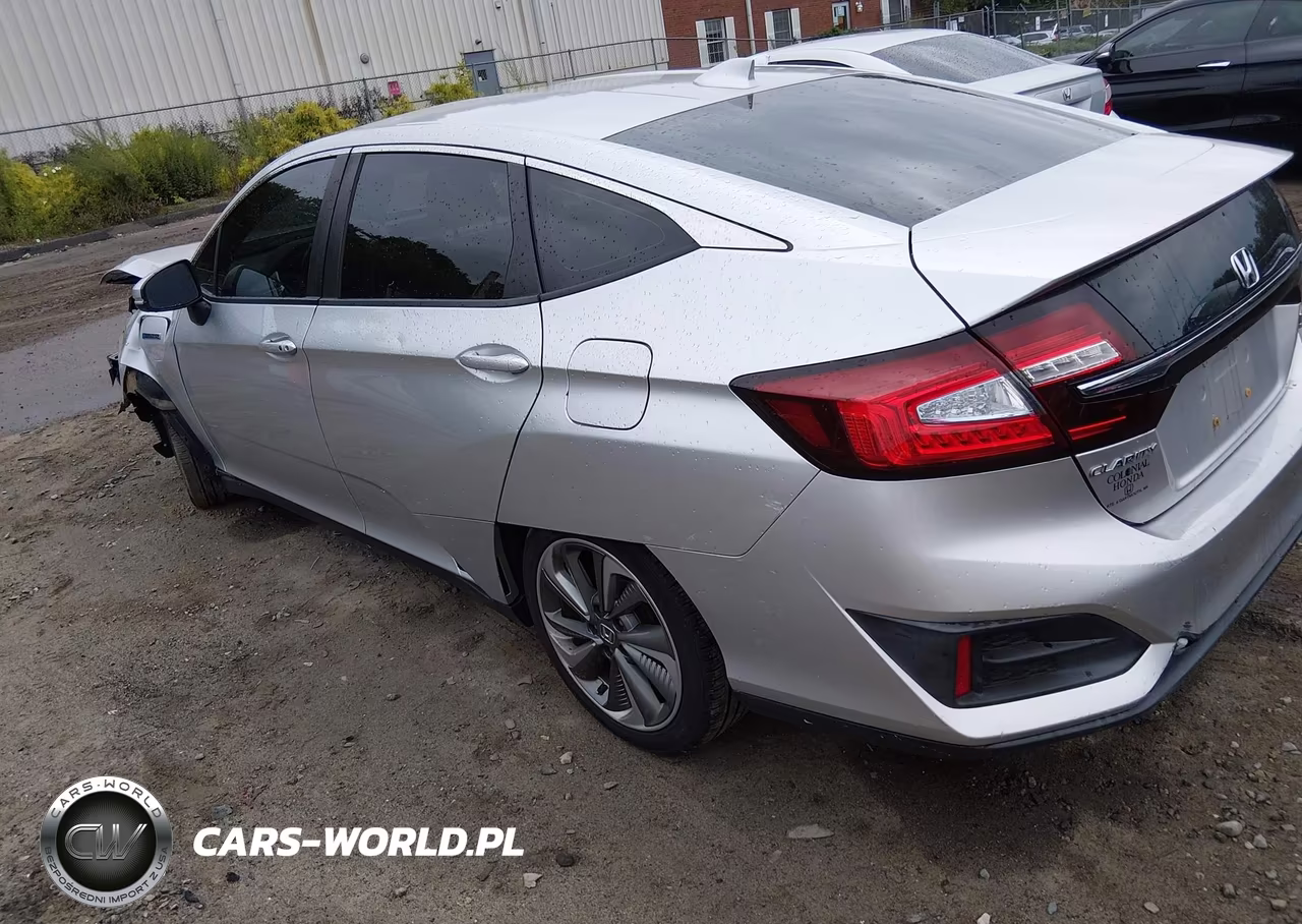 2018 Honda Clarity Plug-In Hybrid Touring VIN:JHMZC5F3XJC019750 - 3