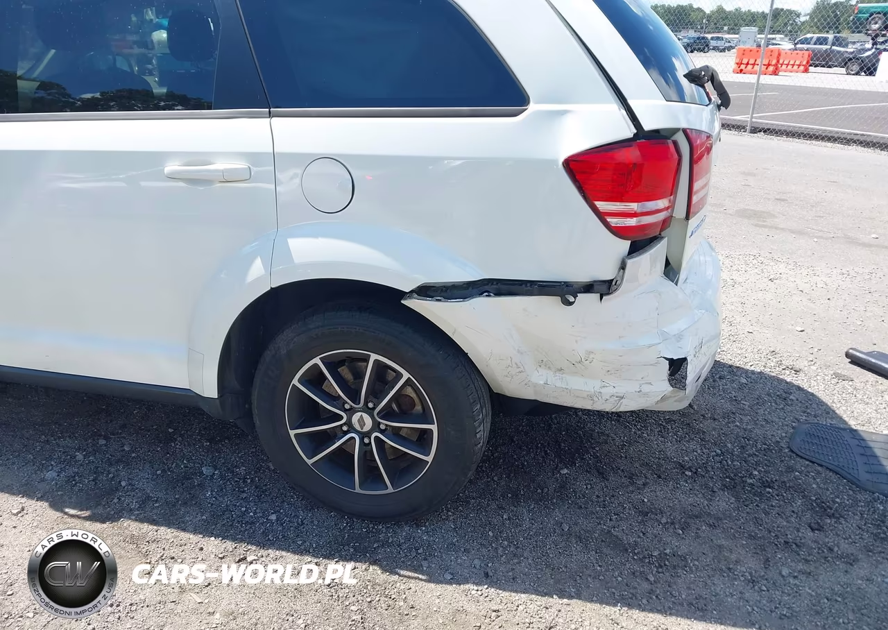 2018 Dodge Journey Se VIN:3C4PDCAB1JT310893 - 6