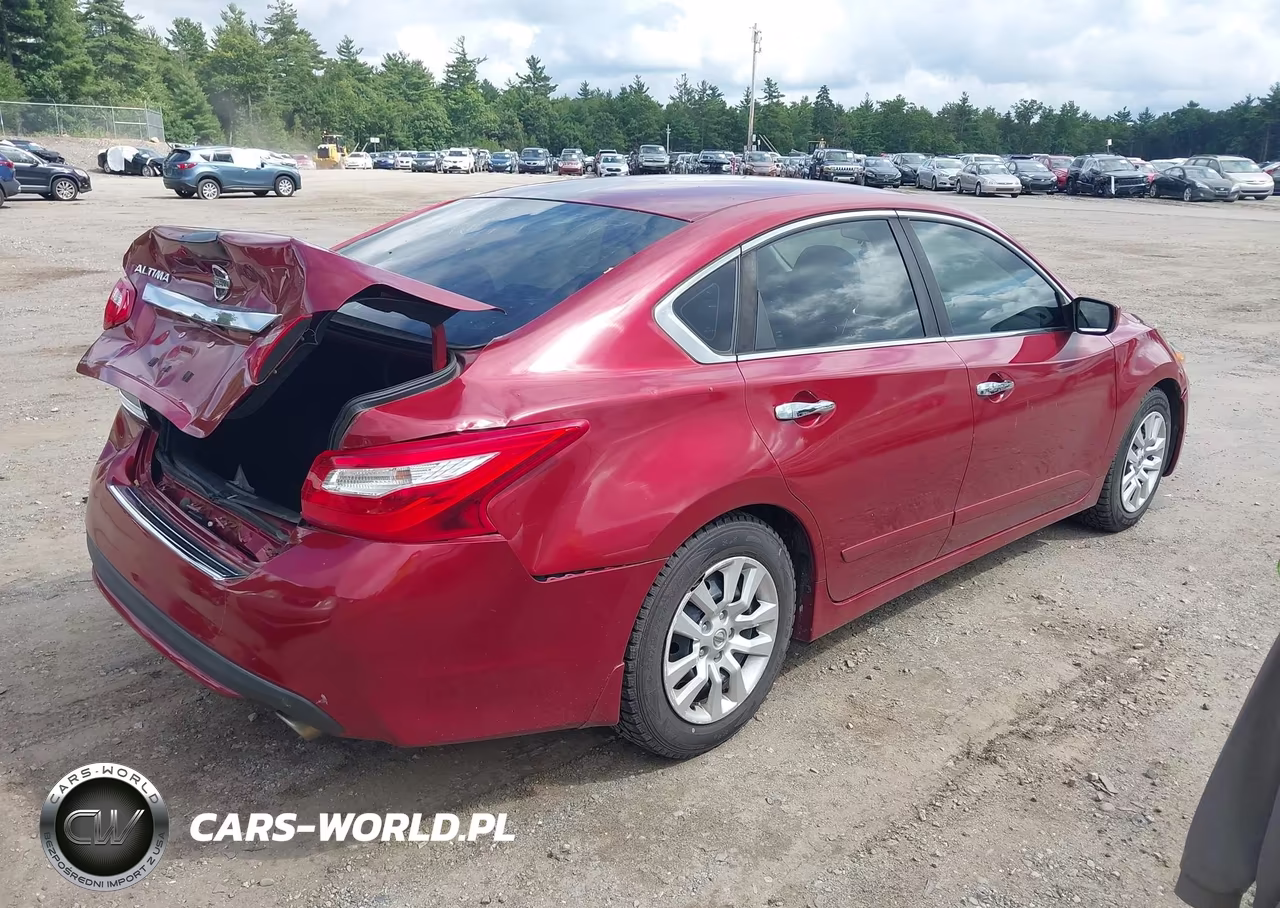2017 Nissan Altima 2.5 S VIN:1N4AL3AP2HN333135 - 4