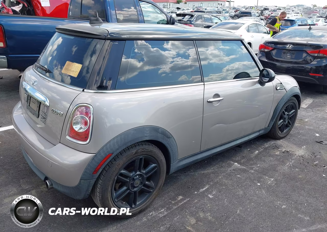 2012 Mini Cooper VIN:WMWSU3C5XCT264719 - 4