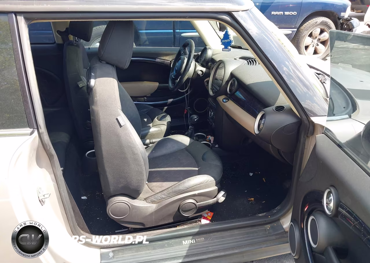2012 Mini Cooper VIN:WMWSU3C5XCT264719 - 5