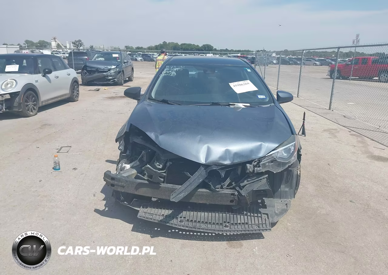 2017 Toyota Corolla Le VIN:2T1BURHE8HC827960 - 12