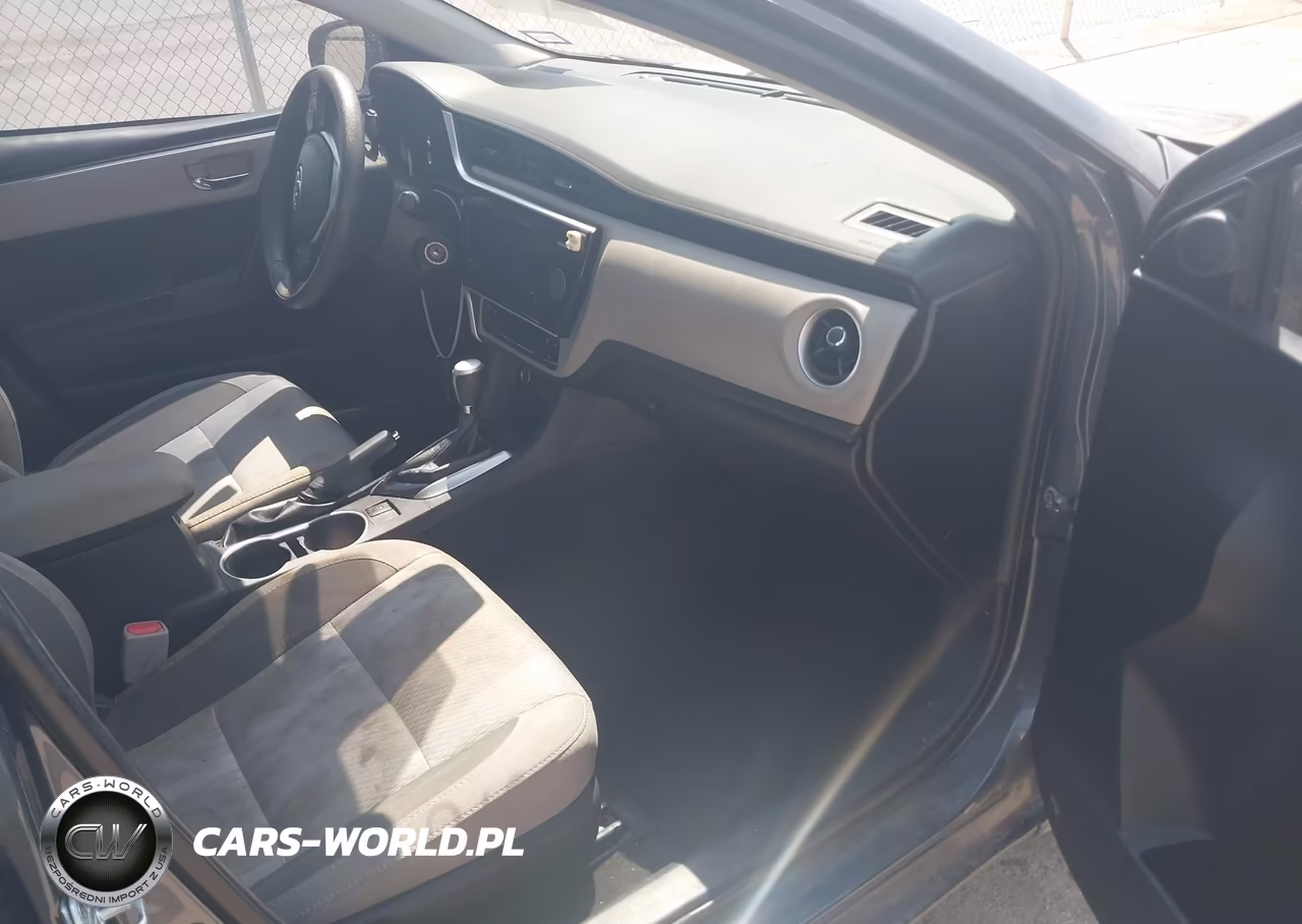 2017 Toyota Corolla Le VIN:2T1BURHE8HC827960 - 5