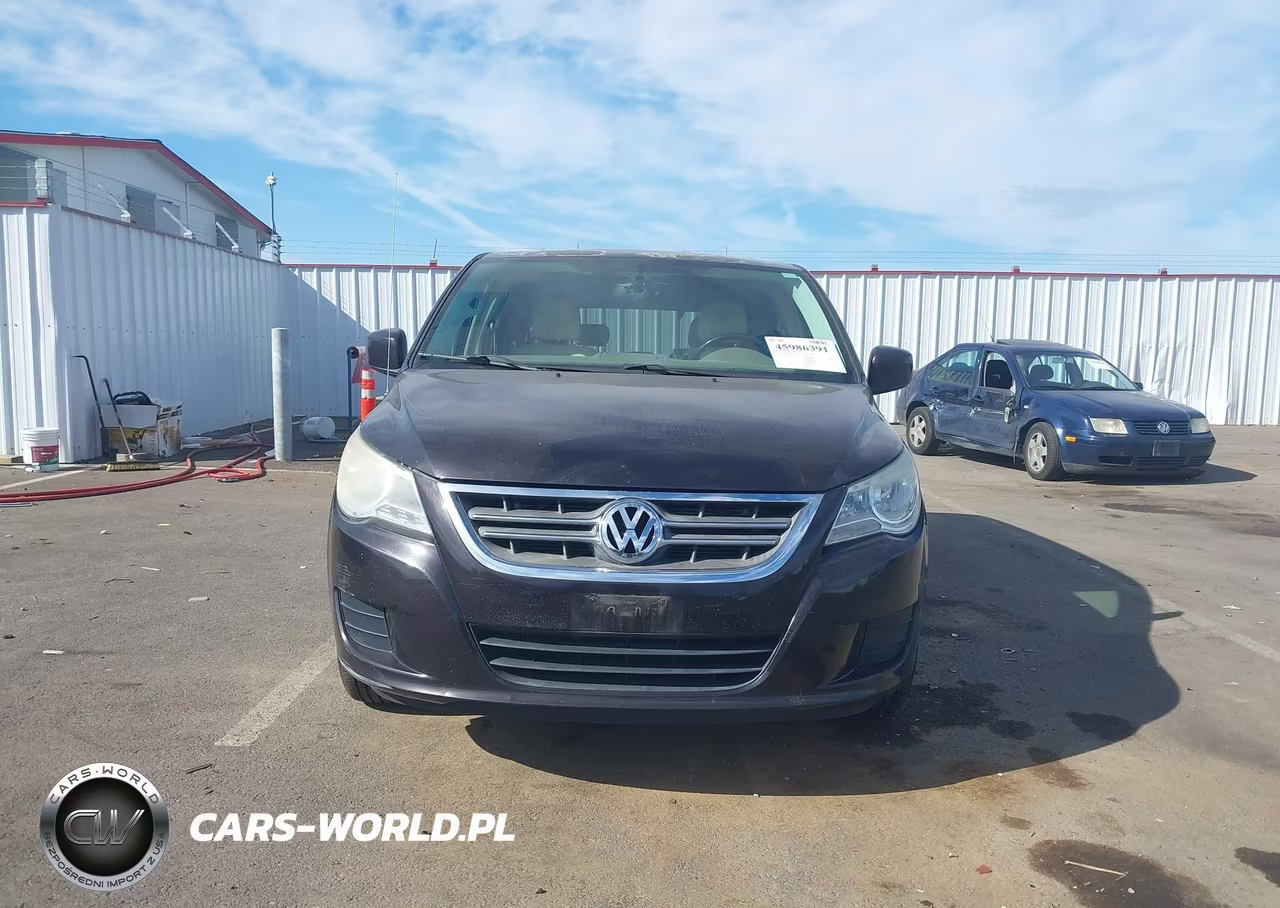 2010 Volkswagen Routan Se VIN:2V4RW3D1XAR281716 - 13