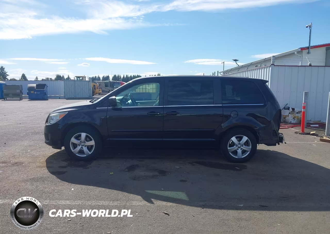 2010 Volkswagen Routan Se VIN:2V4RW3D1XAR281716 - 15