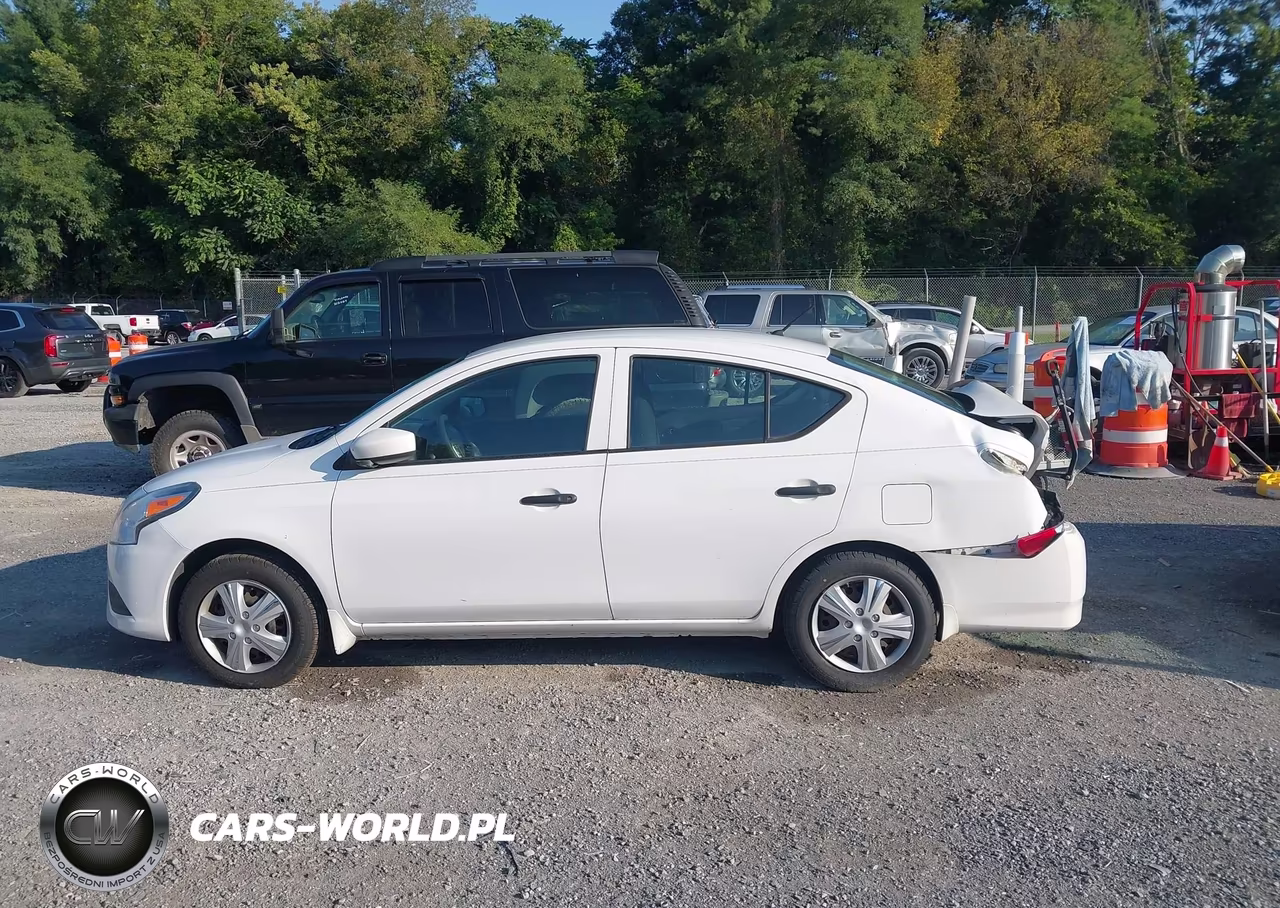 2016 Nissan Versa 1.6 S VIN:3N1CN7AP5GL904980 - 14