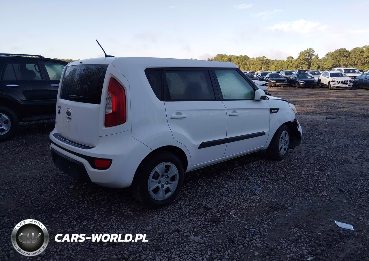 2013 Kia Soul VIN:KNDJT2A50D7565847 - 4