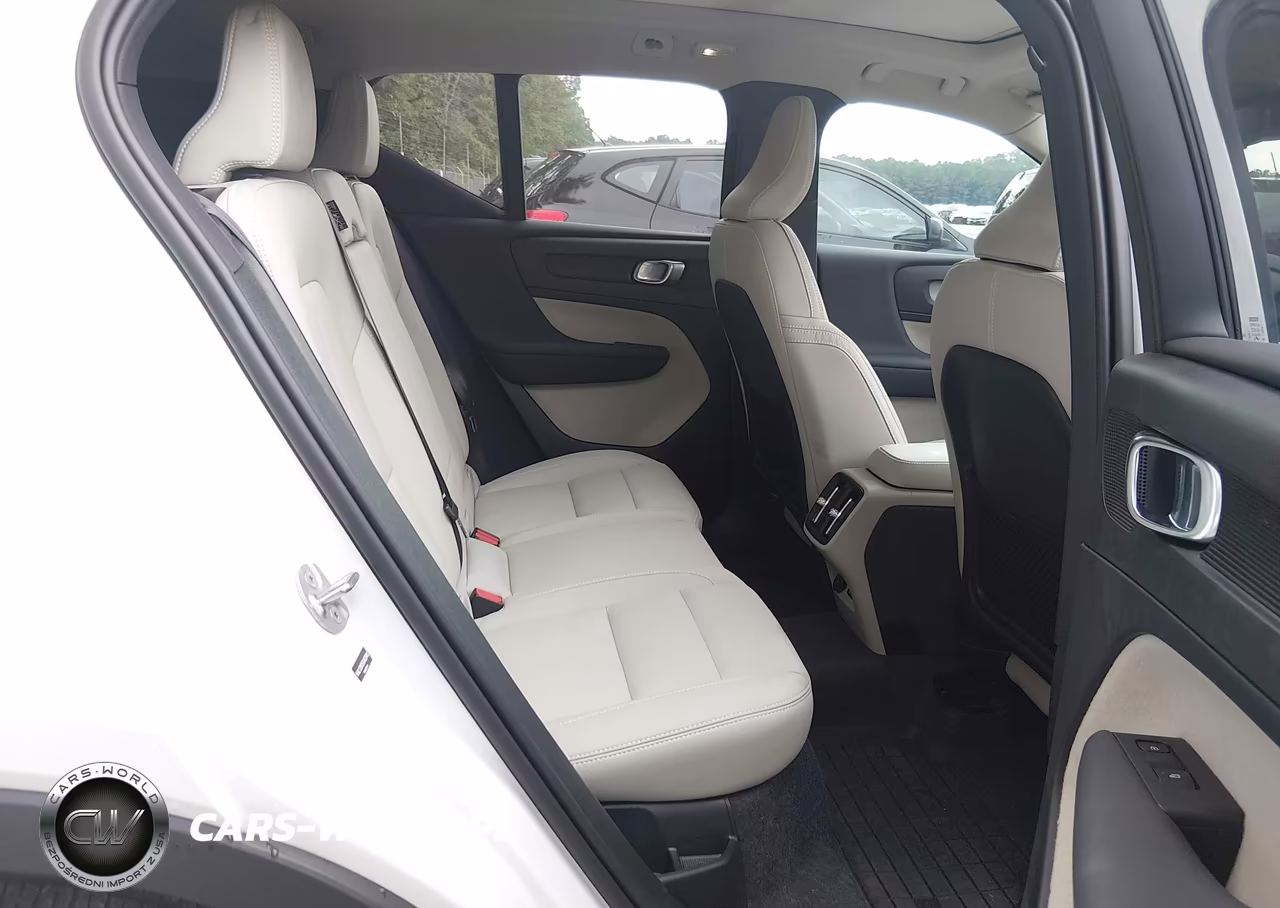 2025 Volvo Xc40 B5 Plus Dark Theme VIN:YV4L12UC5S2452945 - 8