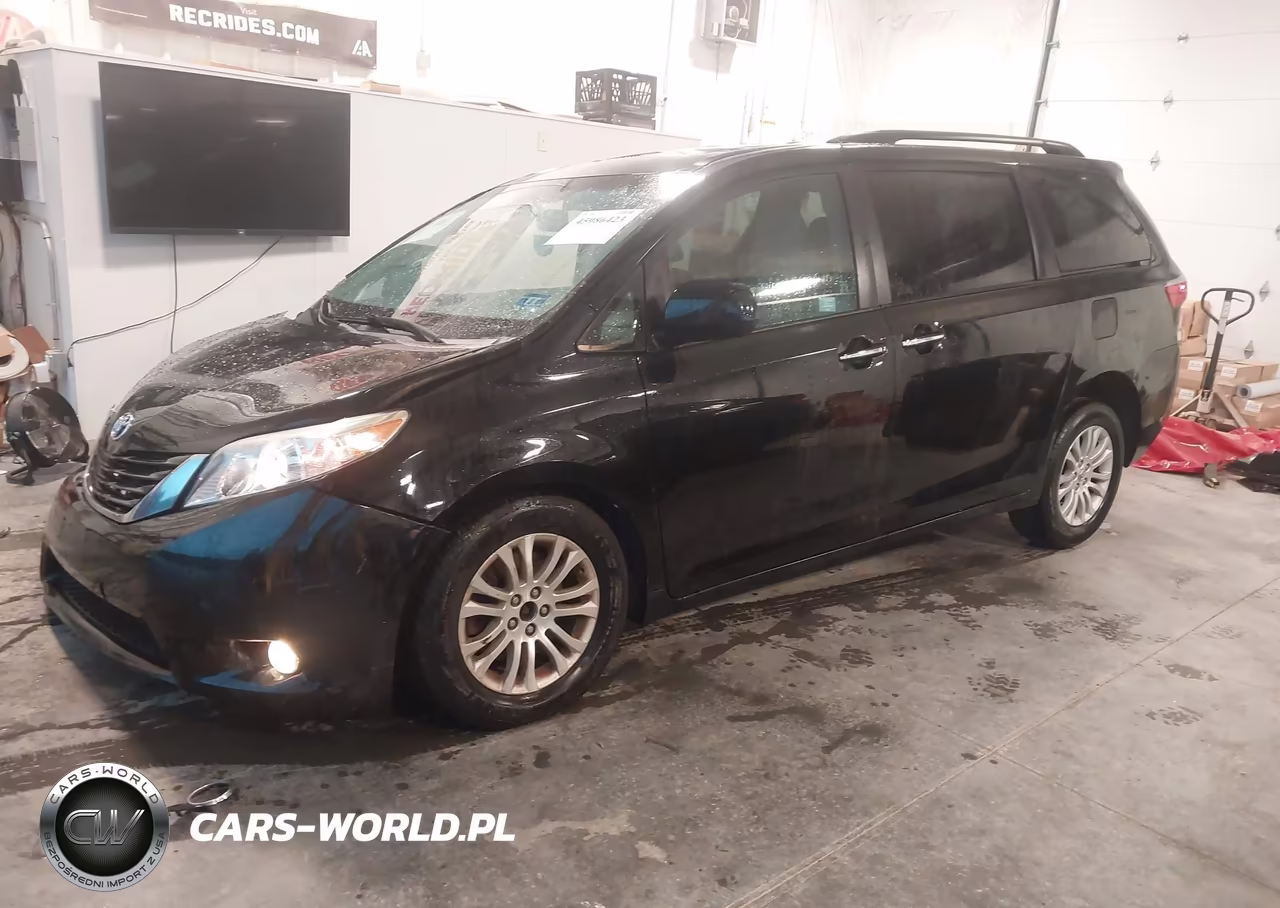 2015 Toyota Sienna Xle 8 Passenger VIN:5TDYK3DC4FS572813 - 2