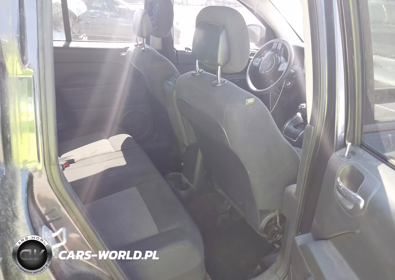 2014 Jeep Compass Sport VIN:1C4NJCBBXED825904 - 8