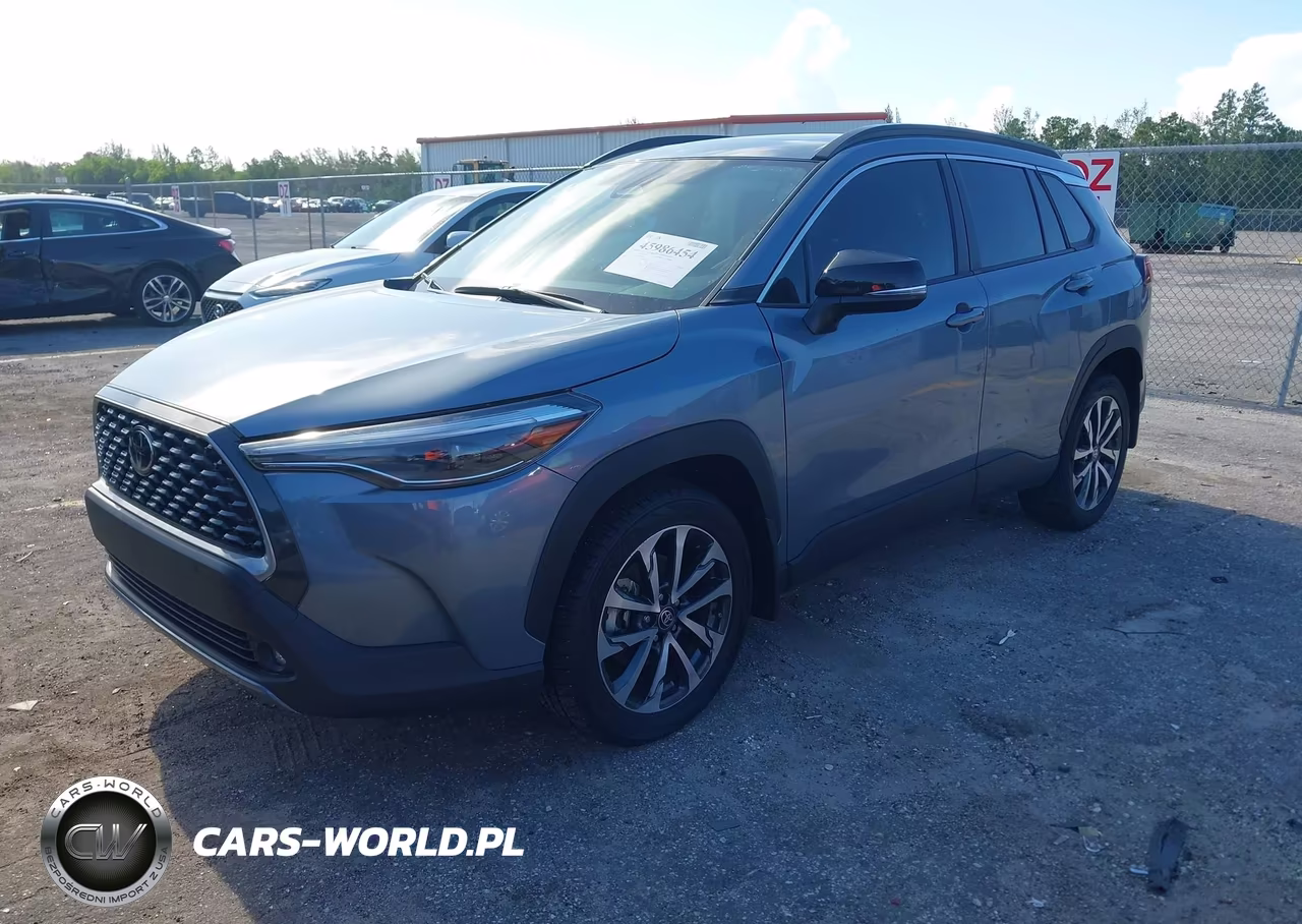2025 Toyota Corolla Cross Xle VIN:7MUDAABG4SV126835 - 2