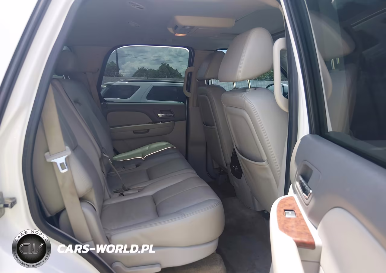 2007 Chevrolet Tahoe Lt VIN:1GNFK13037R104002 - 8