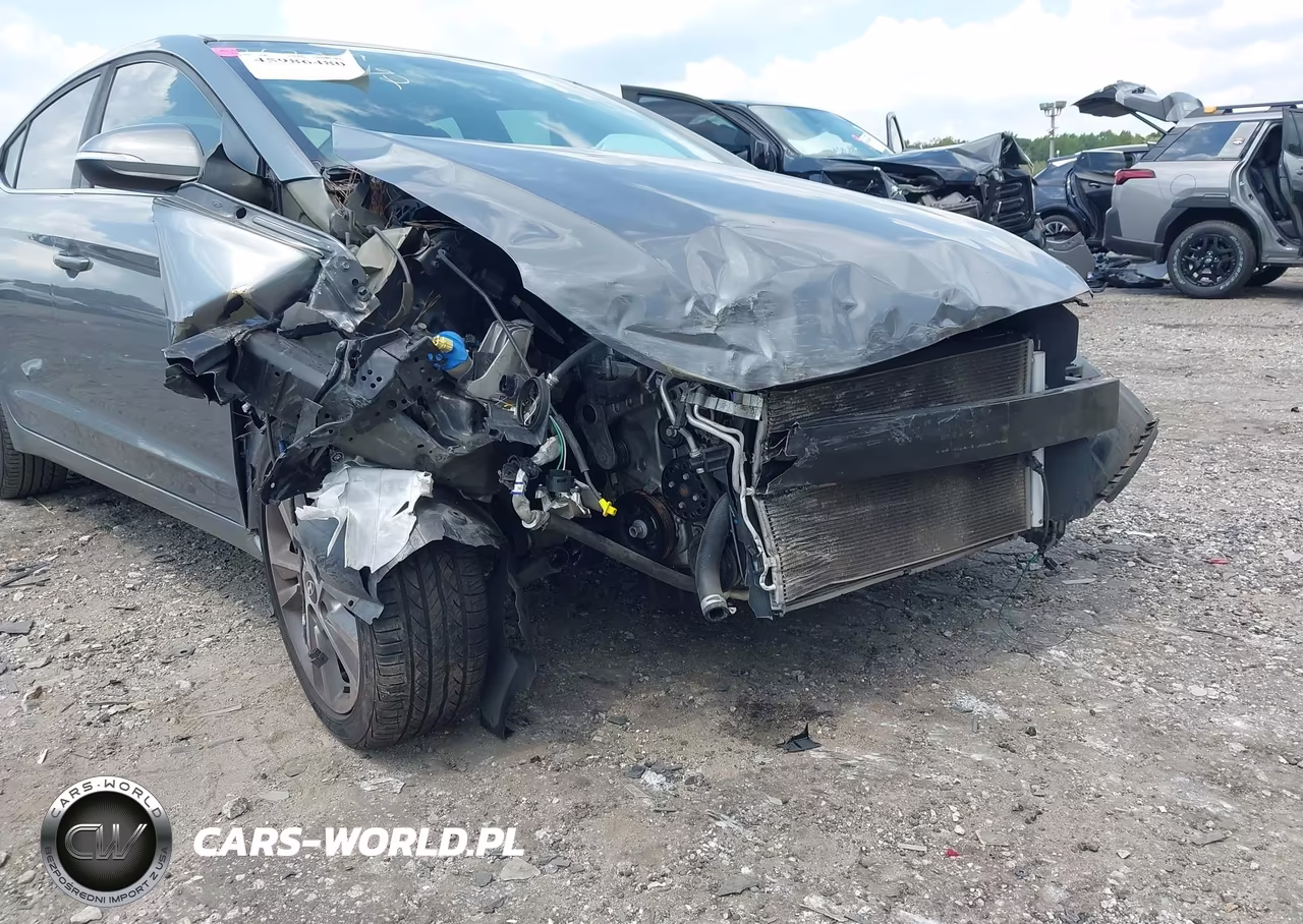 2018 Hyundai Elantra Limited VIN:5NPD84LF2JH283538 - 6