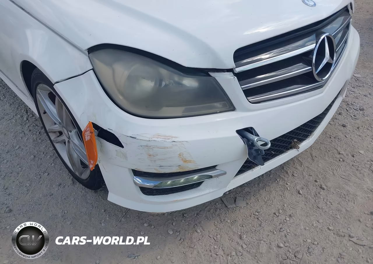 2014 Mercedes-Benz C 250 Sport VIN:WDDGF4HB0EA948951 - 13