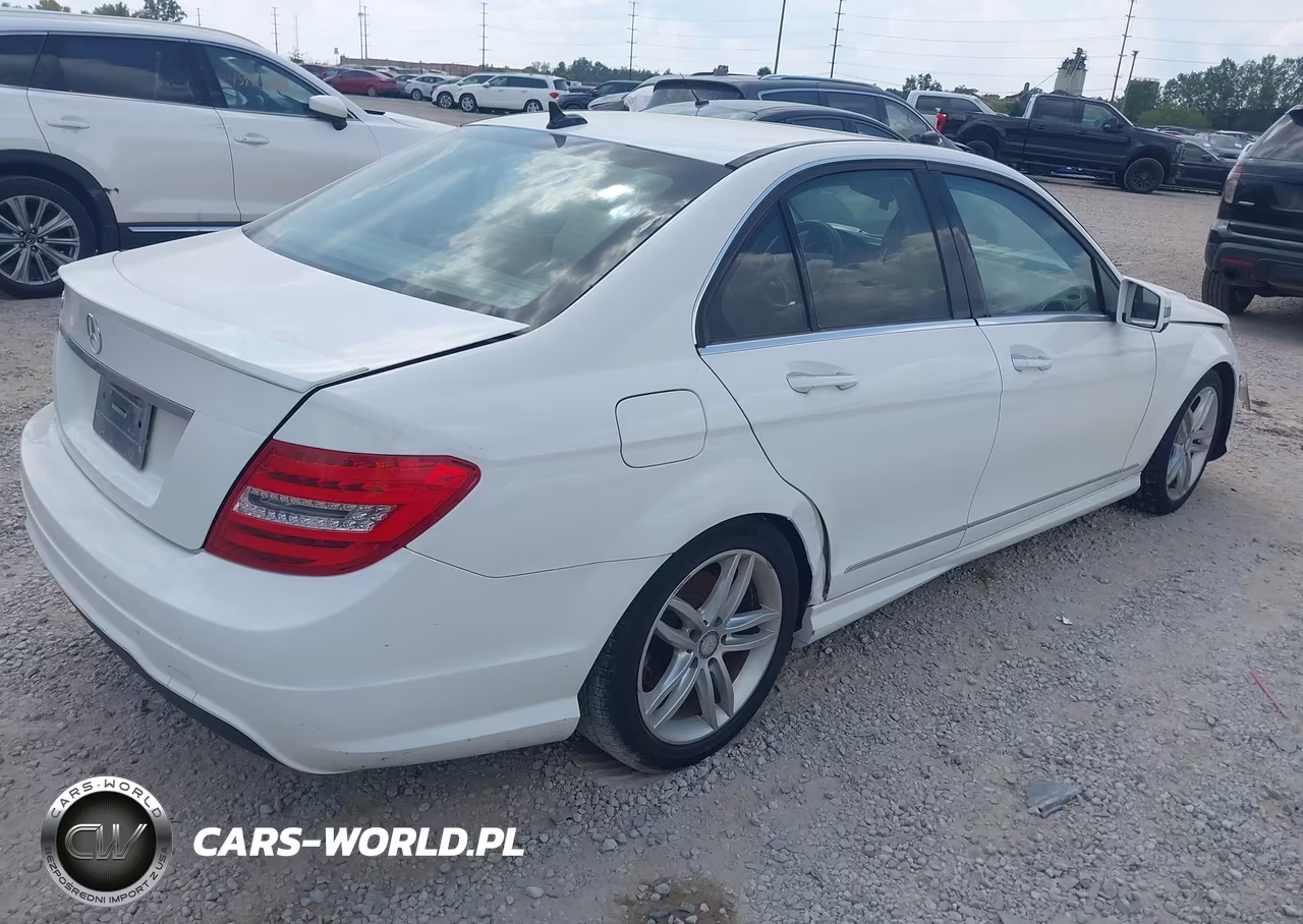 2014 Mercedes-Benz C 250 Sport VIN:WDDGF4HB0EA948951 - 4