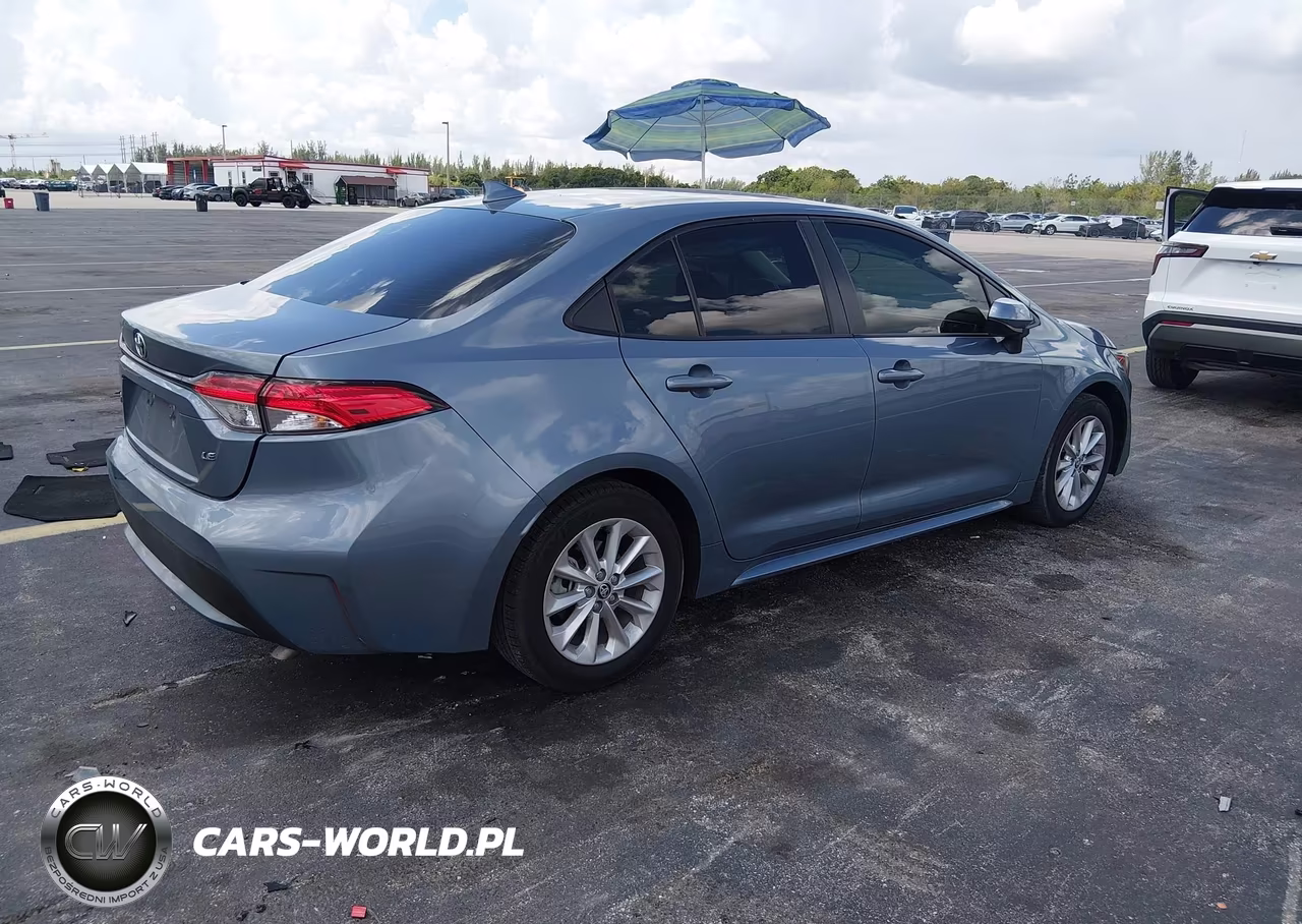 2022 Toyota Corolla Le VIN:JTDVPMAE5N3010774 - 4