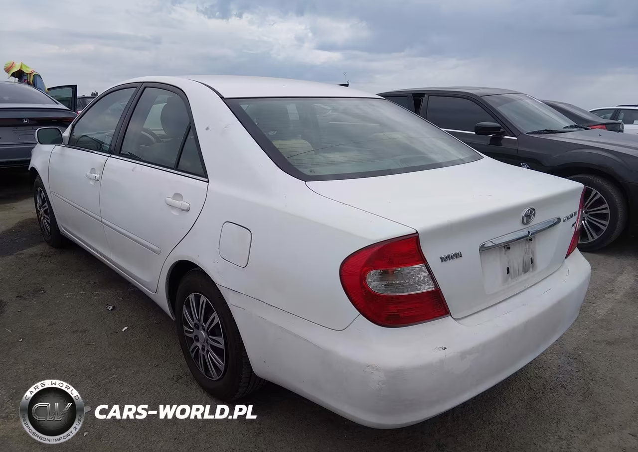 2004 Toyota Camry Le VIN:4T1BE32K74U332375 - 3