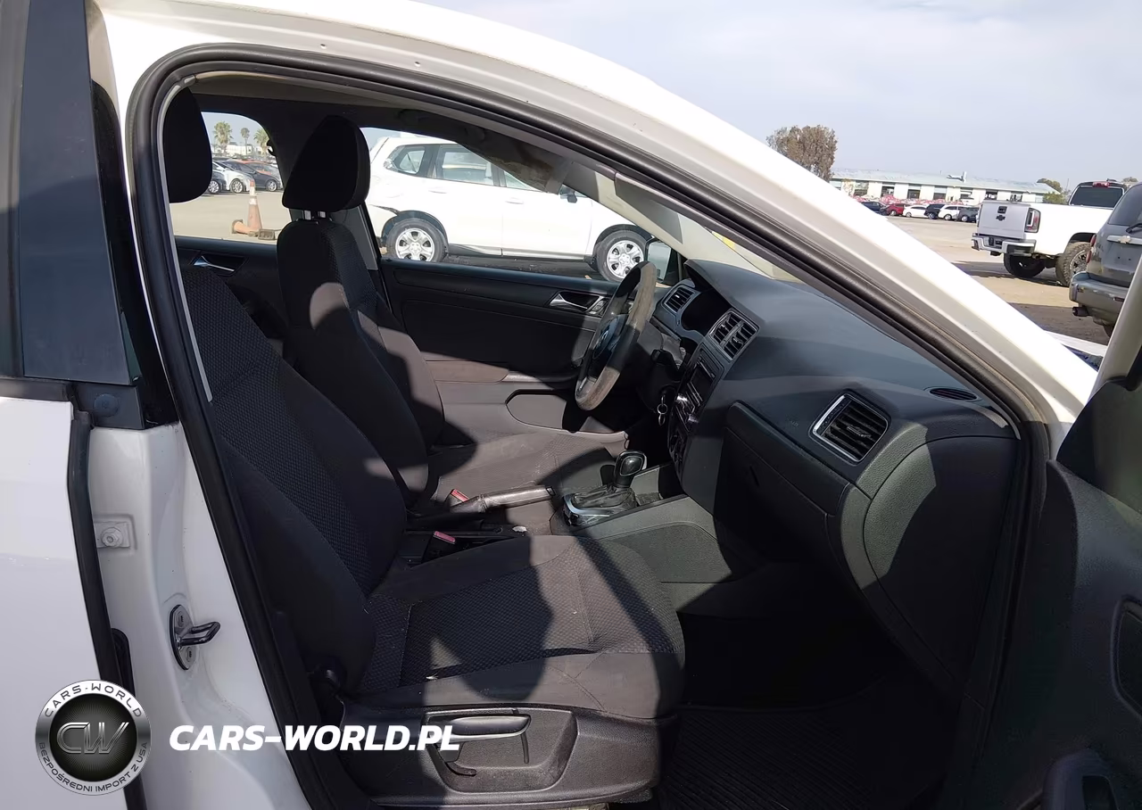 2011 Volkswagen Jetta 2.0L S VIN:3VW2K7AJ1BM042502 - 5