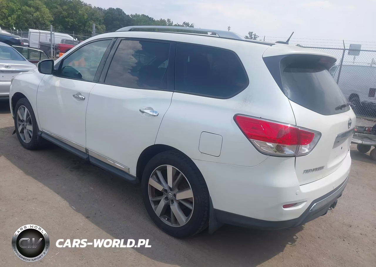 2015 Nissan Pathfinder Platinum VIN:5N1AR2MM7FC722264 - 3
