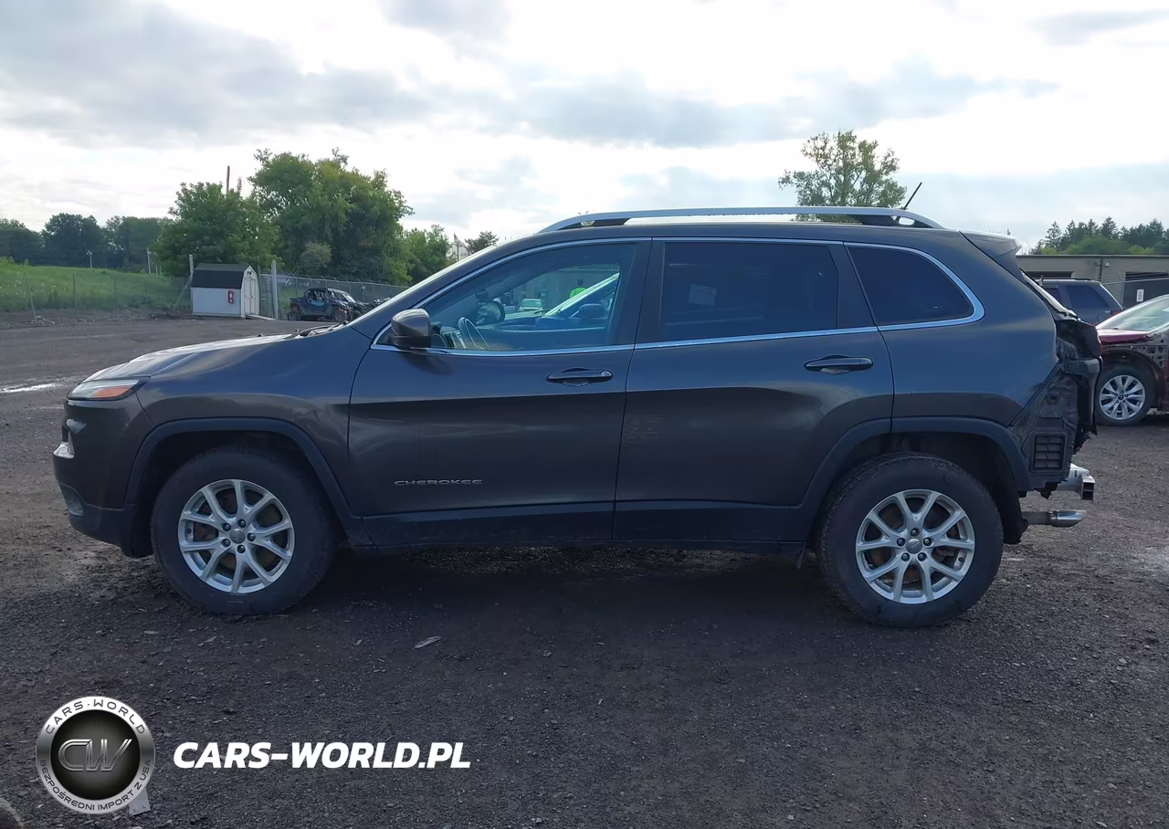 2016 Jeep Cherokee Latitude VIN:1C4PJMCB2GW341861 - 15