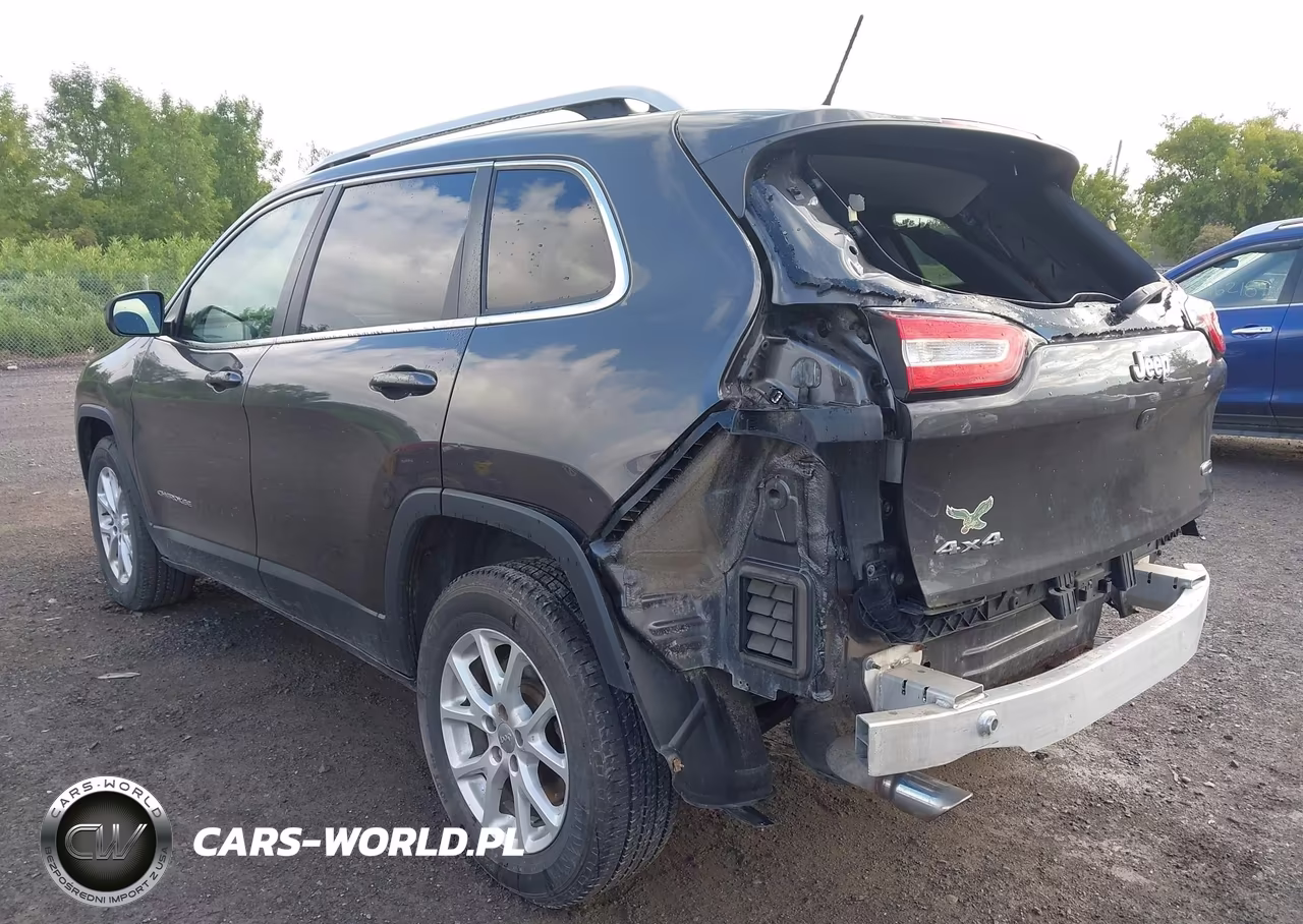 2016 Jeep Cherokee Latitude VIN:1C4PJMCB2GW341861 - 3